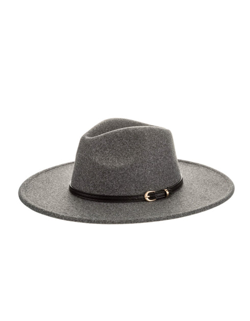 Chapeau avec ceinture