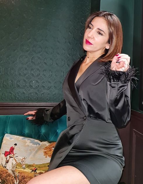 Robe Courte Satinée Boutonnée